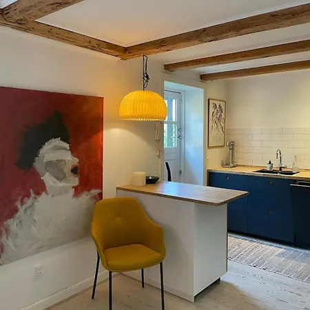 Adventurous Backhouse Centrally Located In