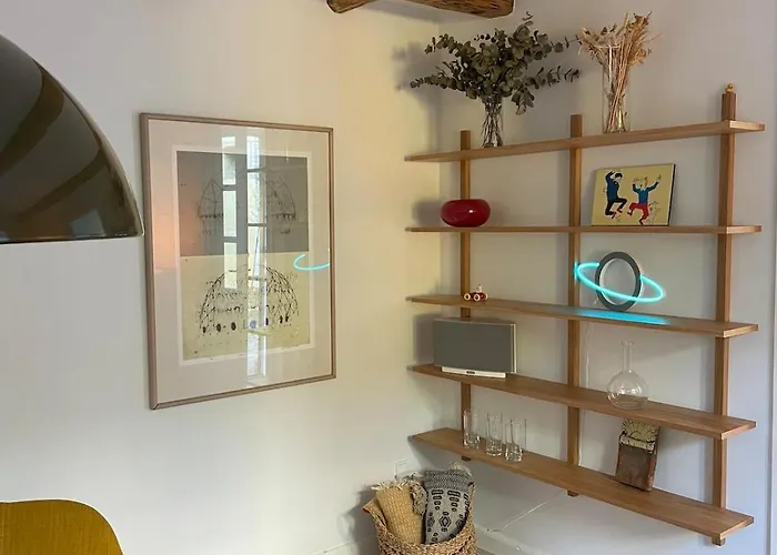 Apartamento Adventurous Backhouse Centrally Located In Odense